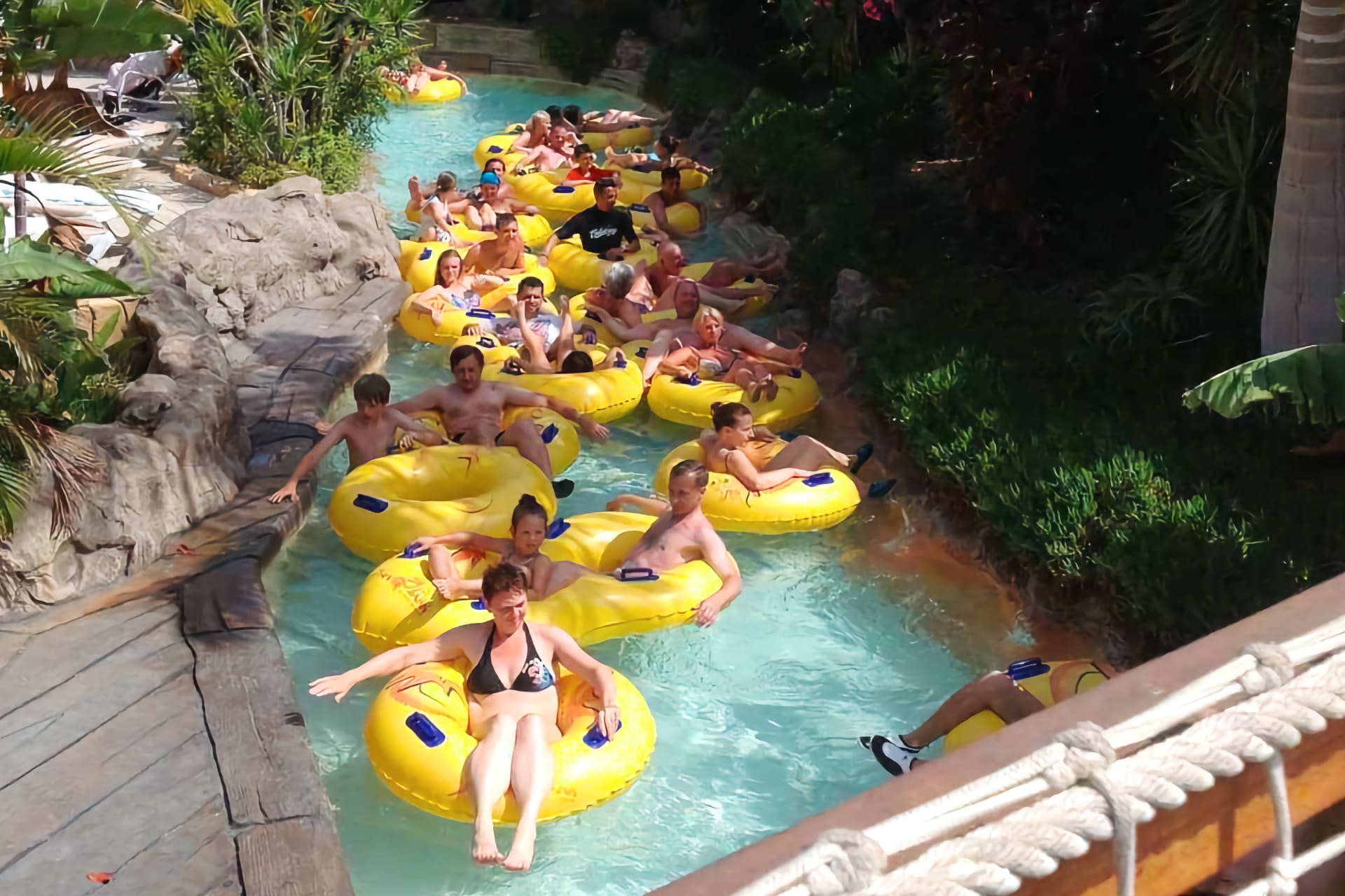 A jam on the lazy river in Sima Park.